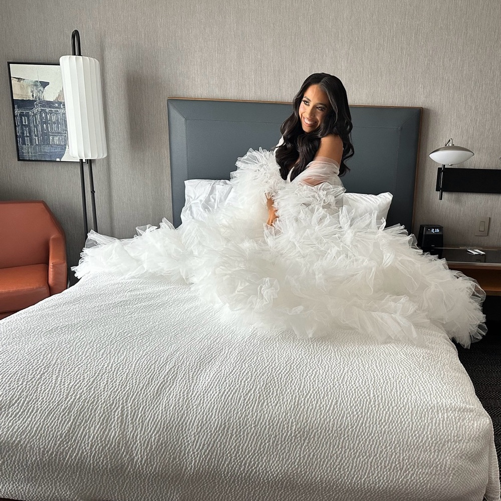 VOIR VICTORIA ROBE | Bridal robe, getting ready robe